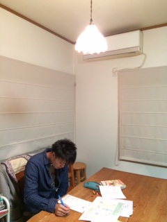 �菑