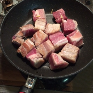 �d����